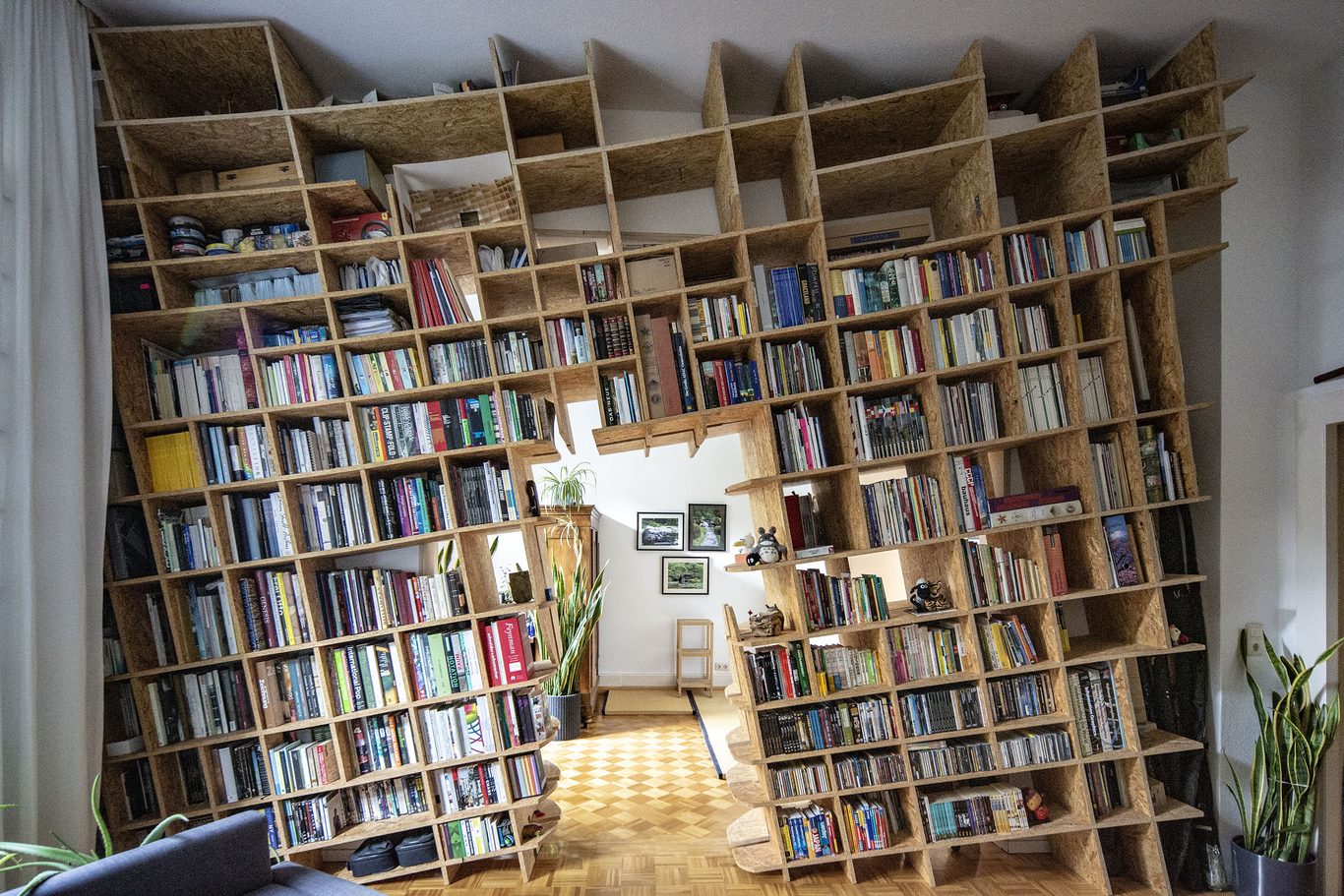 Tilt-Shift Bookshelf