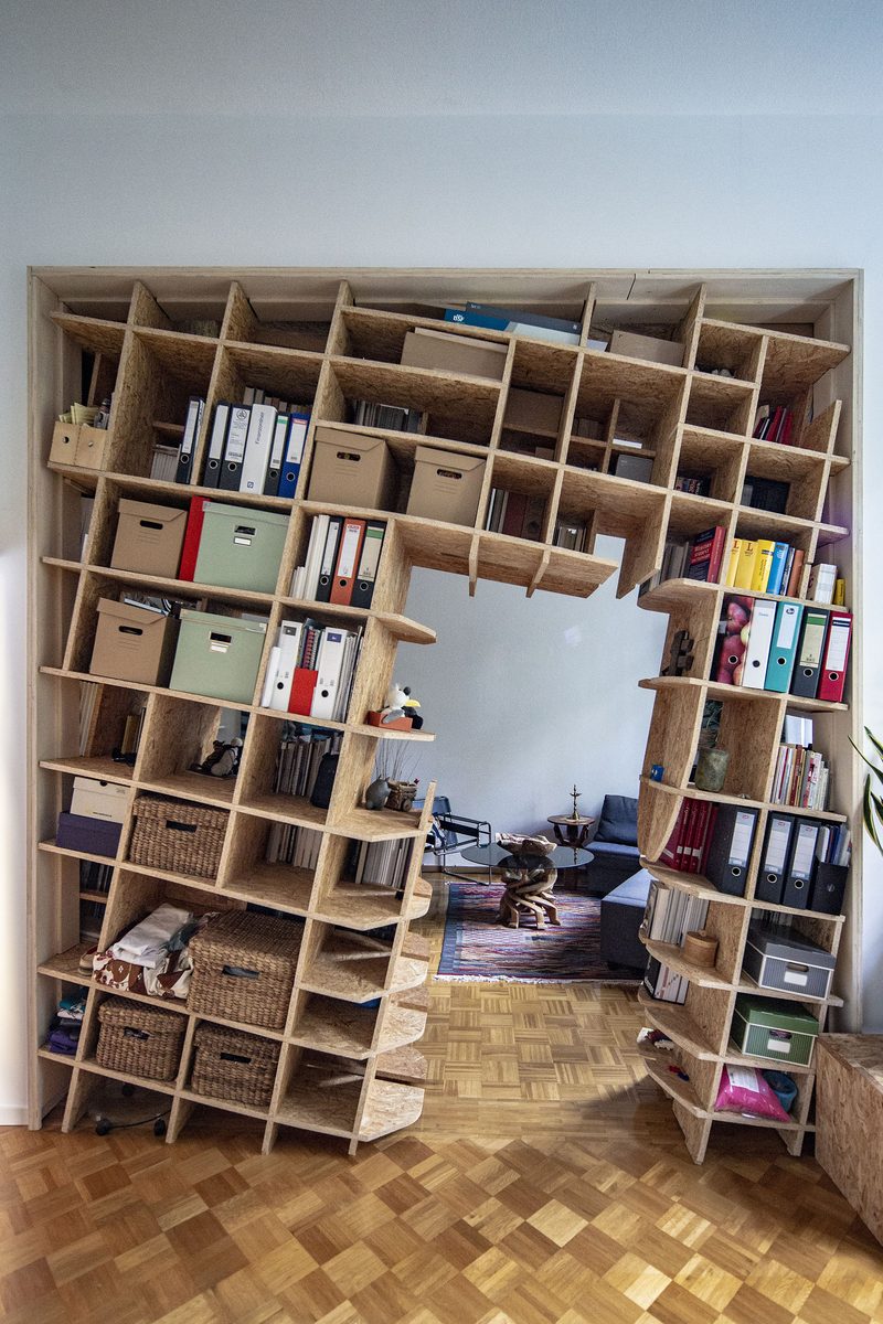 Tilt-Shift Bookshelf, Image 2